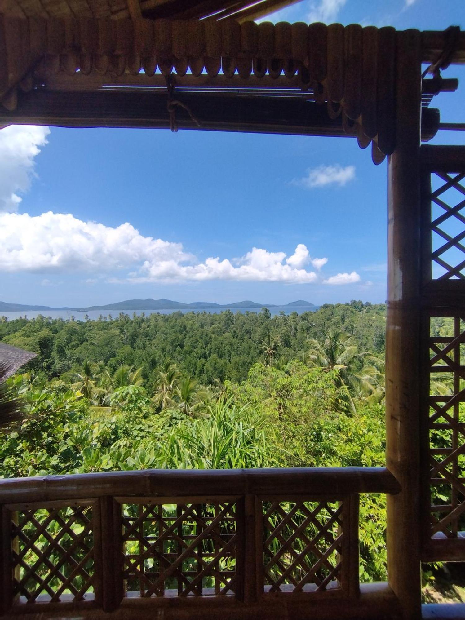 Ocean Green Eco Lodge Puerto Princesa Exteriör bild