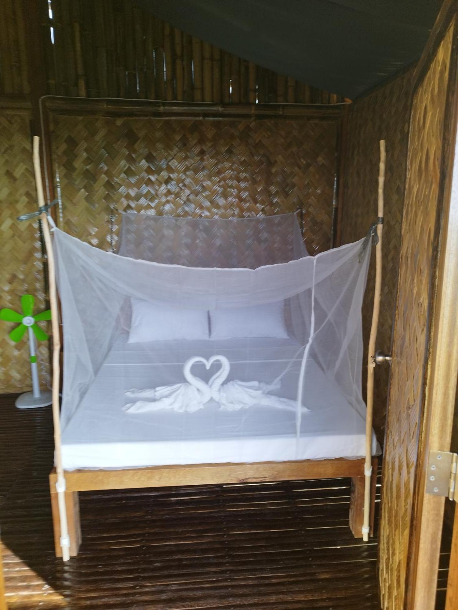 Ocean Green Eco Lodge Puerto Princesa Exteriör bild