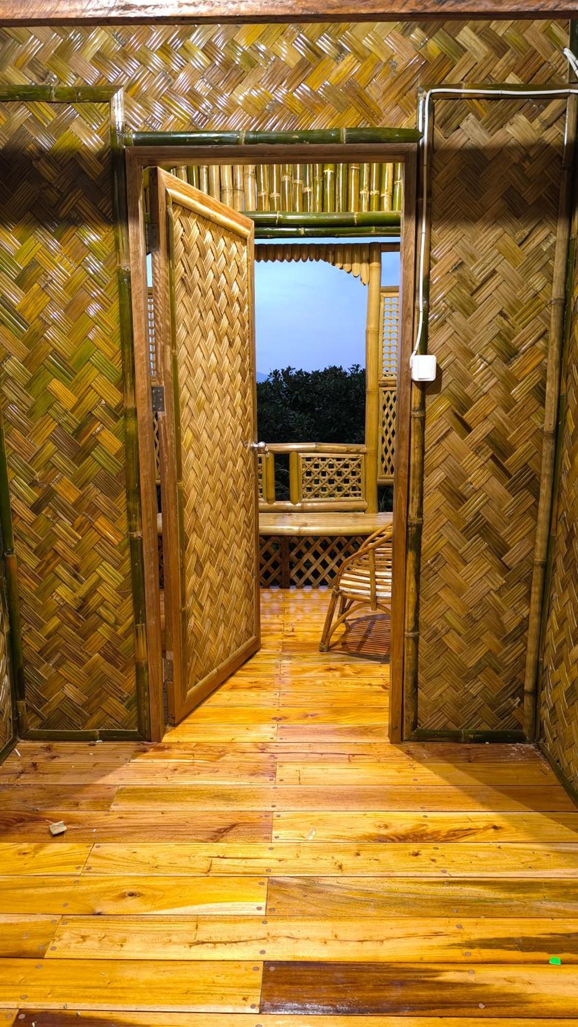 Ocean Green Eco Lodge Puerto Princesa Exteriör bild