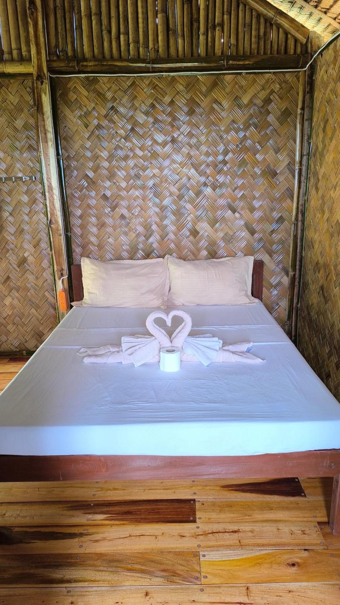 Ocean Green Eco Lodge Puerto Princesa Exteriör bild
